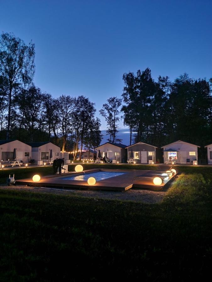 רבאל Lumi Resort Domki Letniskowe Z Podgrzewanym Basenem מראה חיצוני תמונה
